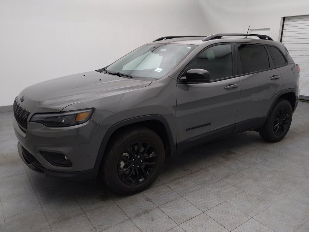Used 2023 Jeep Cherokee Altitude Lux image 2