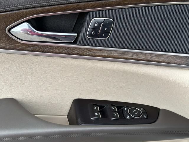 Used 2016 Lincoln MKX Reserve w/ Cargo Utility Package FWD image 26