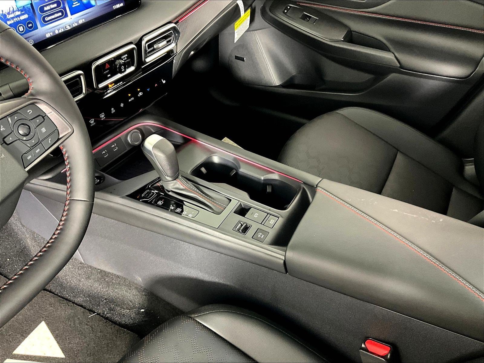 New 2026 Nissan Sentra SR w/ SR Premium Package FWD image 12