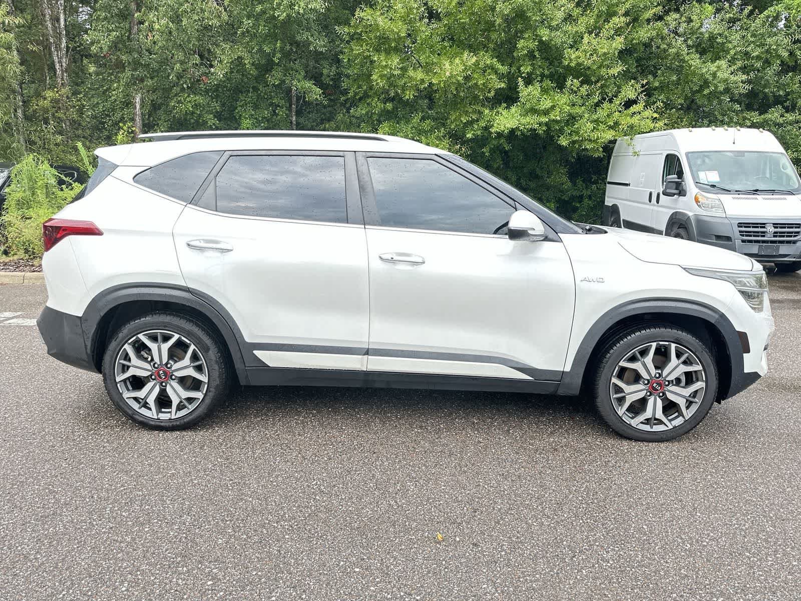 Used 2021 Kia Seltos SX w/ SX Sunroof Package AWD/4WD image 7