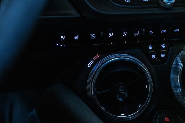 Used 2018 Chevrolet Camaro ZL1 image 27