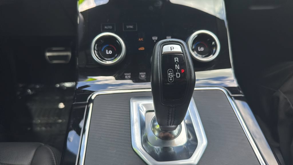 Used 2023 Land Rover Range Rover Evoque R-Dynamic SE AWD/4WD image 23