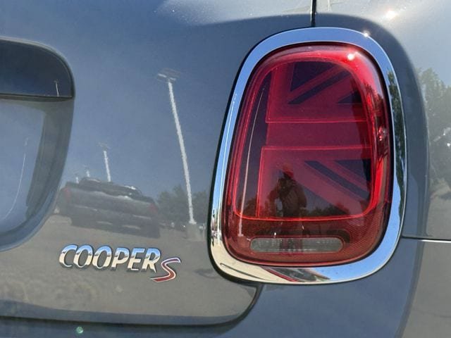 Used 2023 MINI Cooper S FWD image 6