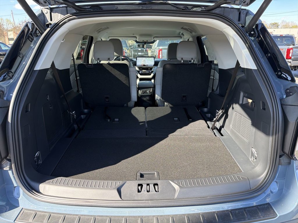New 2026 Ford Explorer Active w/ Active Comfort Package RWD image 27