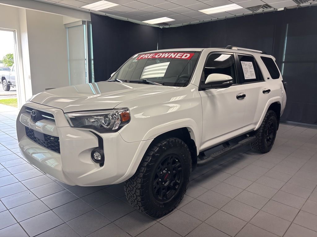 Used 2021 Toyota 4Runner SR5 Premium w/ Moonroof Package AWD/4WD image 9