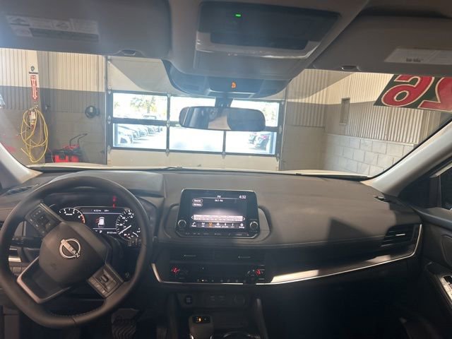 New 2026 Nissan Rogue SV w/ Cold Weather Package AWD/4WD image 15