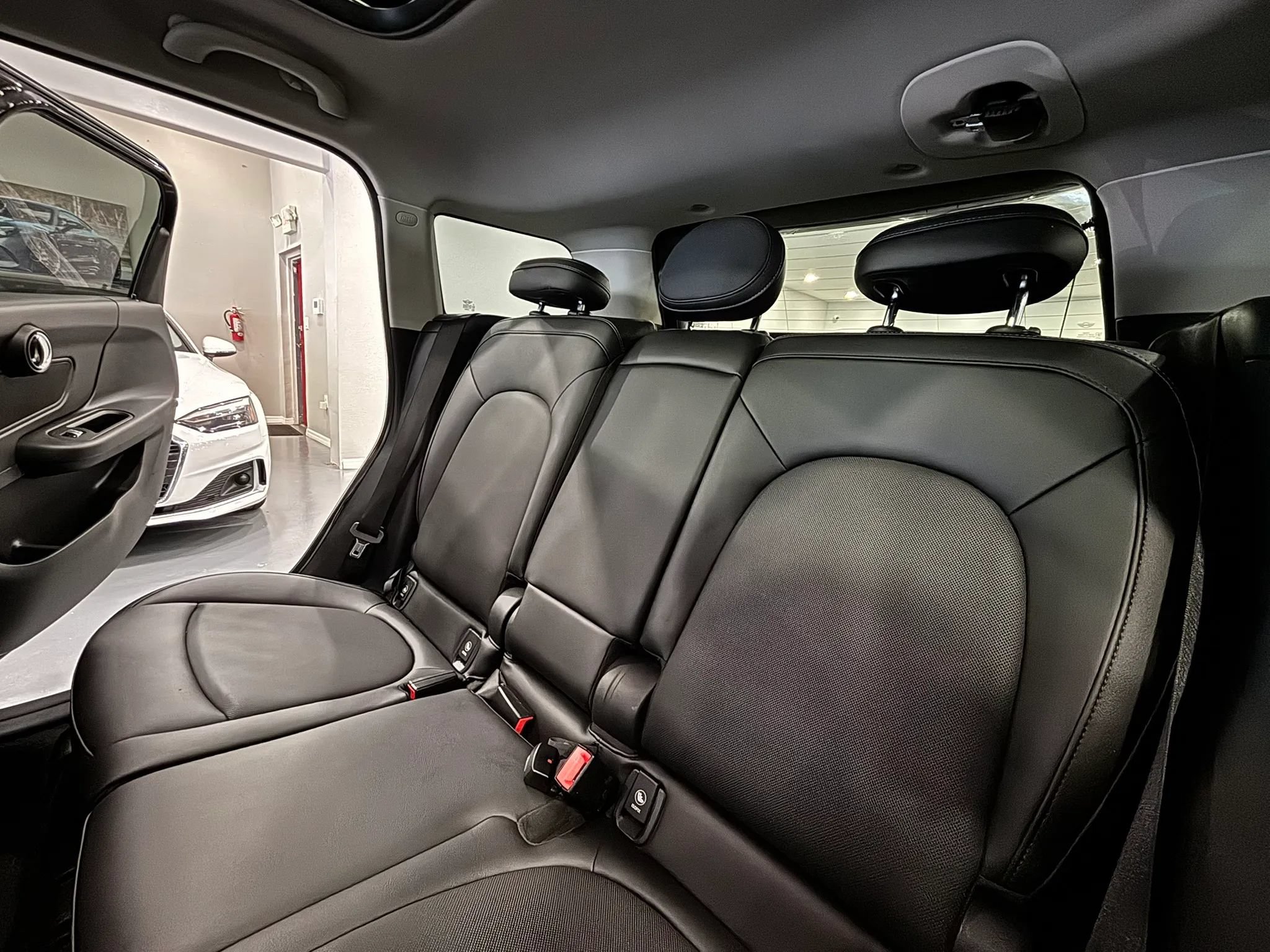 Used 2018 MINI Cooper Countryman FWD image 15