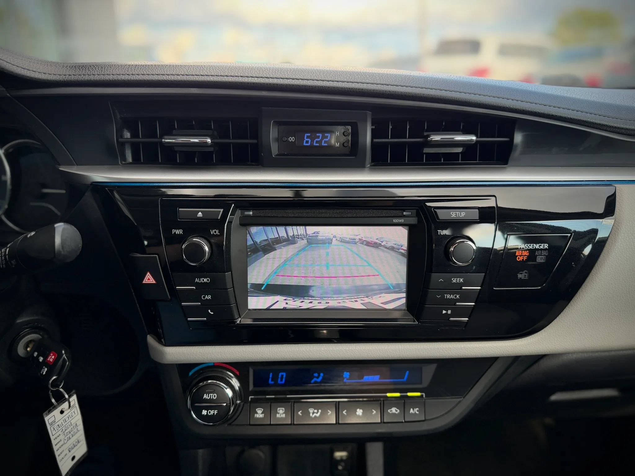 Used 2014 Toyota Corolla LE FWD image 12