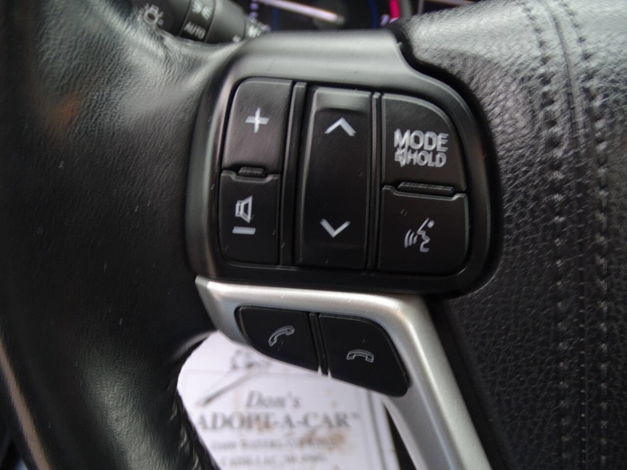 Used 2017 Toyota Highlander XLE image 19