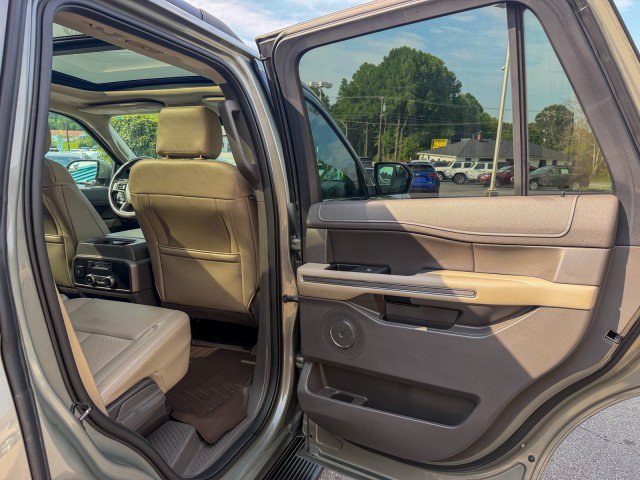 Used 2019 Ford Expedition XLT w/ Equipment Group 201A RWD image 21