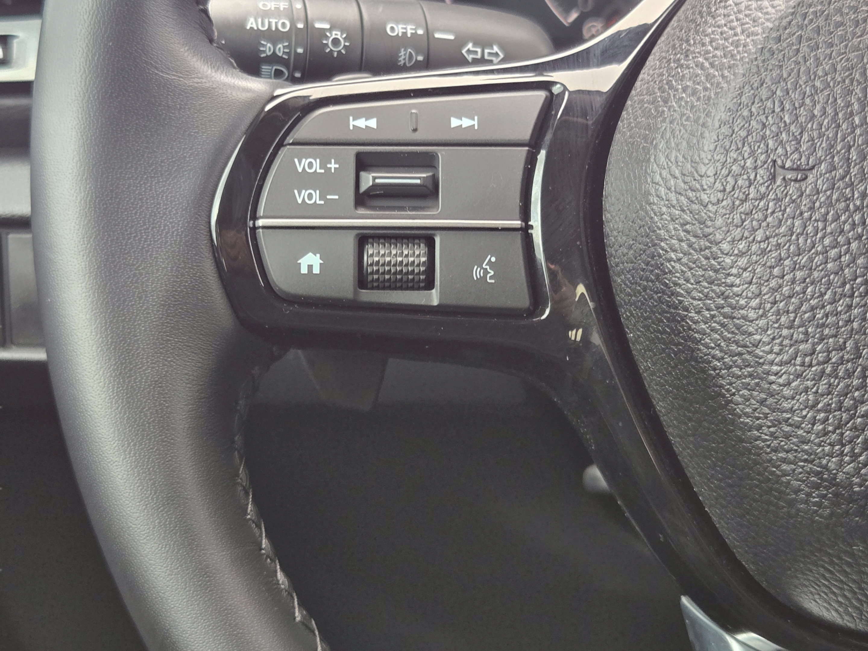 Certified 2024 Honda Pilot EX-L image 25