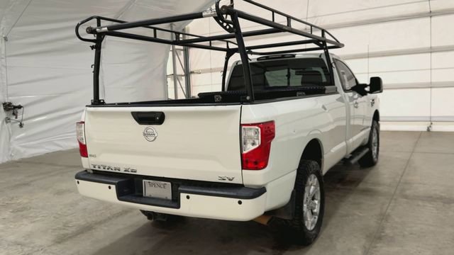 Used 2017 Nissan Titan SV image 8