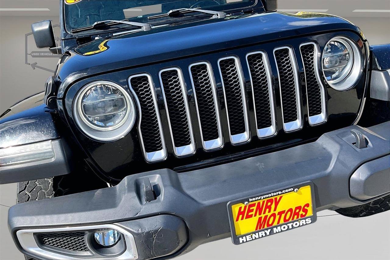 Used 2018 Jeep Wrangler Unlimited Sahara AWD/4WD image 34