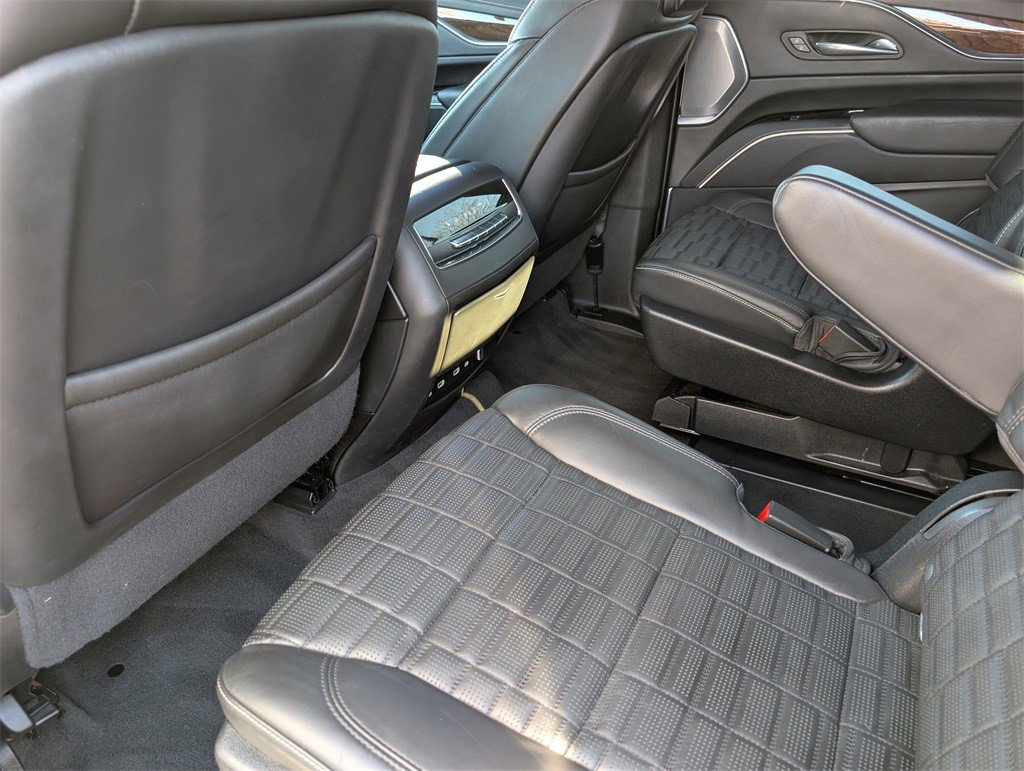 Certified 2022 Cadillac Escalade Sport Platinum w/ Heavy-Duty Trailer Package image 13