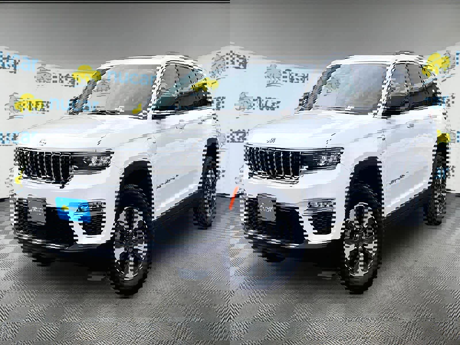 Used 2023 Jeep Grand Cherokee 4WD 4xe image 3