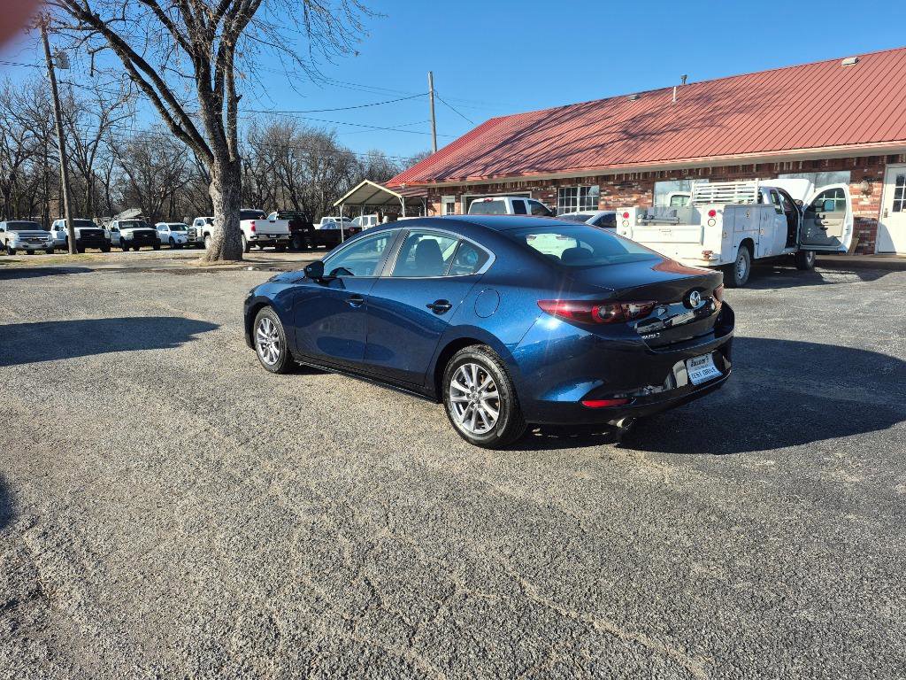Used 2022 MAZDA MAZDA3 Sedan FWD image 5