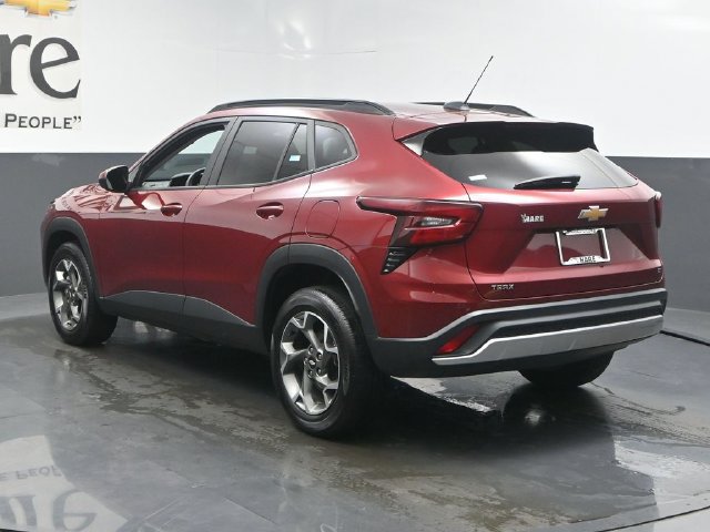 Used 2025 Chevrolet Trax LT FWD image 40