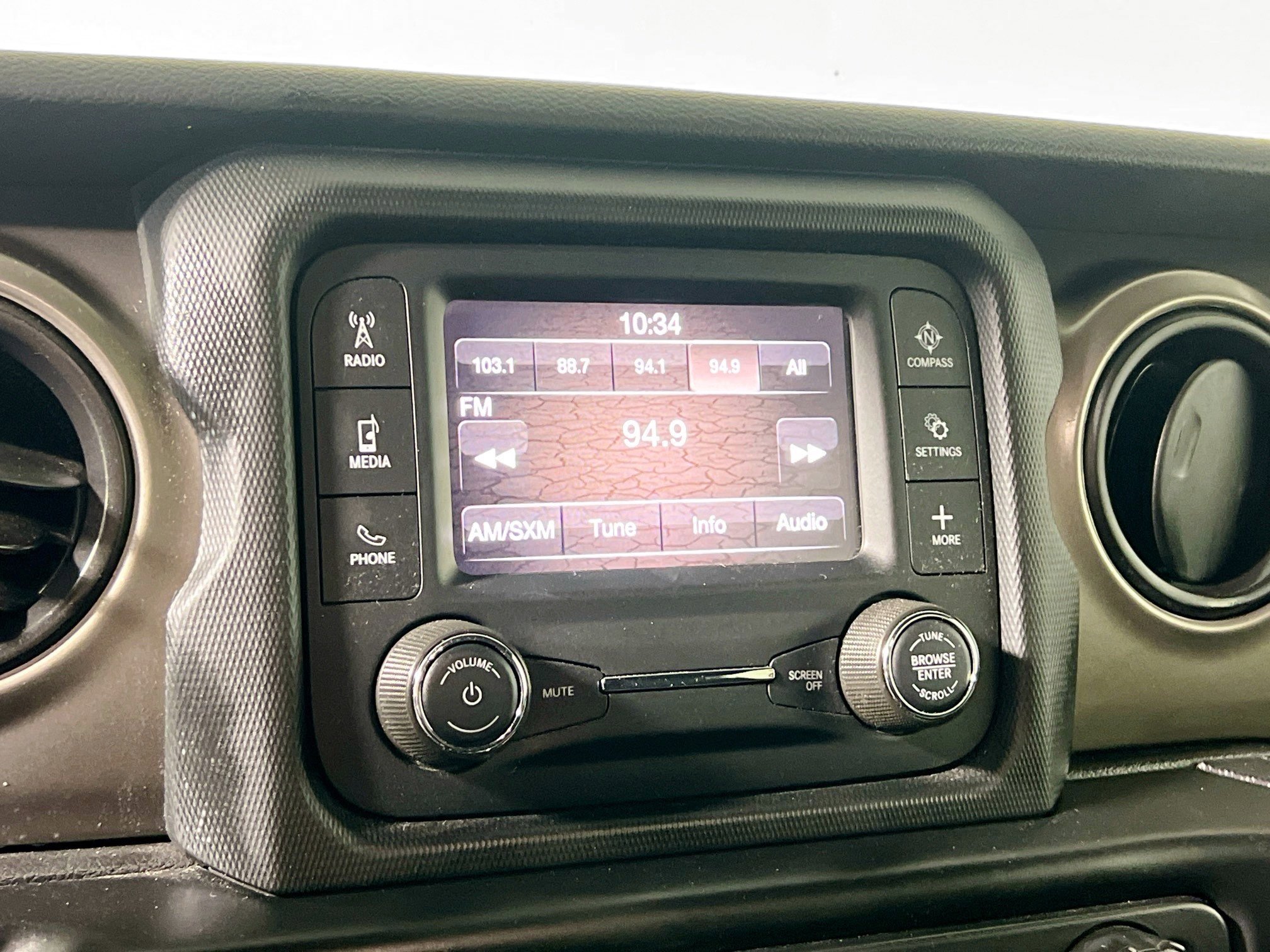 Used 2021 Jeep Wrangler Unlimited Sport image 28