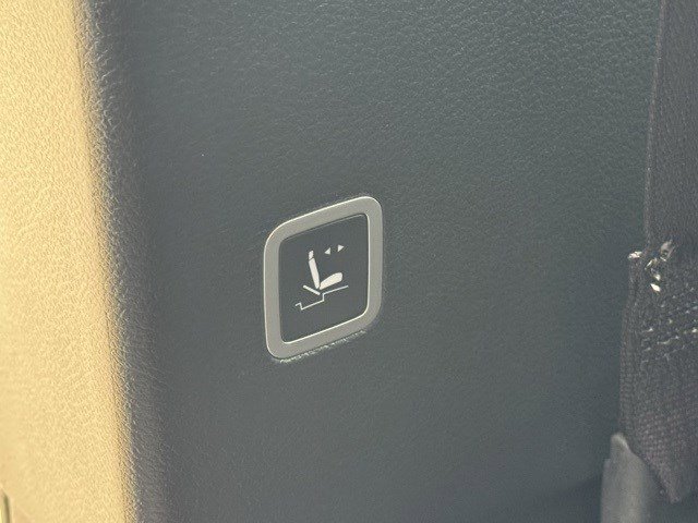 New 2026 Chrysler Pacifica Select image 37