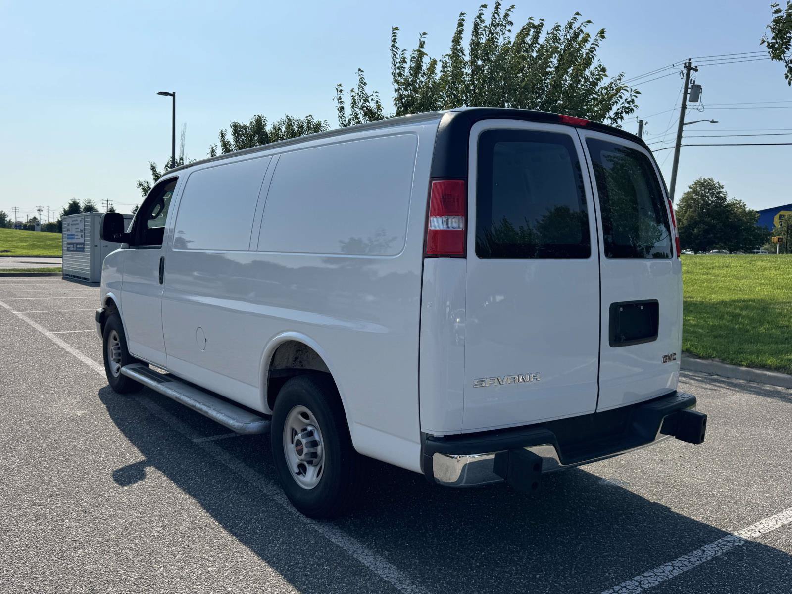 Used 2025 GMC Savana 2500 w/ Driver Convenience Package RWD image 5