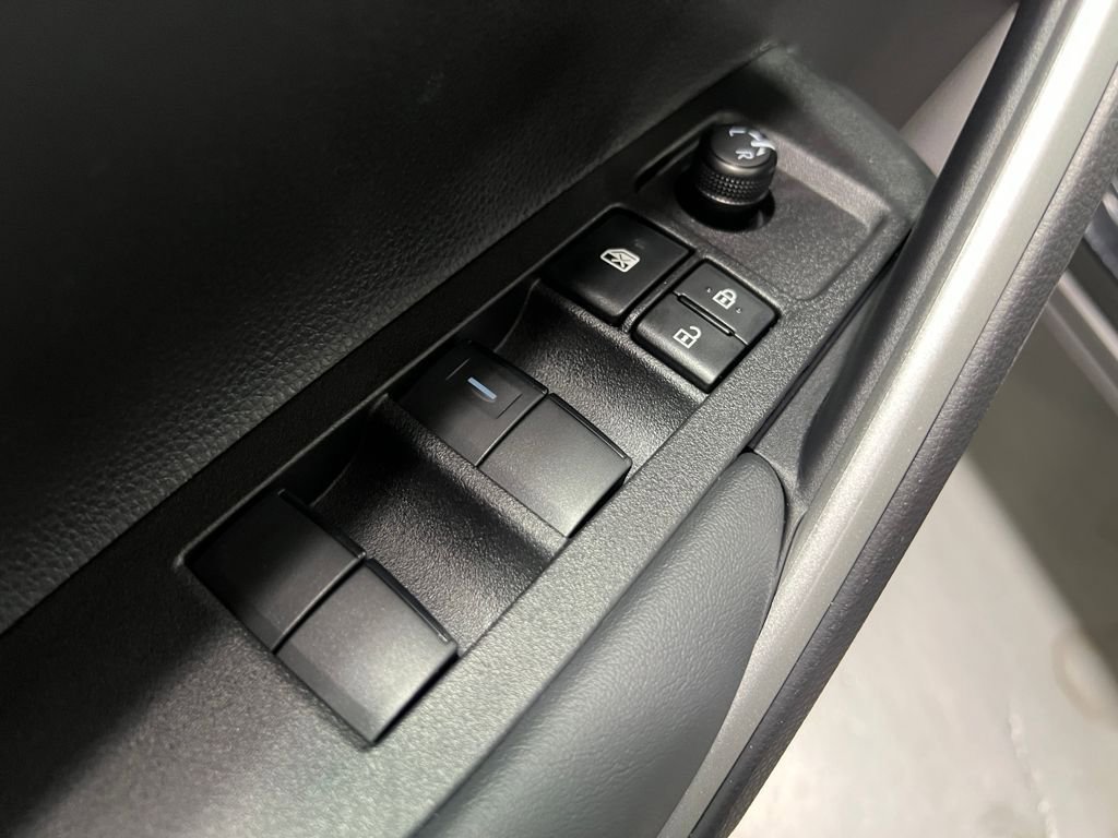 New 2026 Toyota Corolla Cross L image 34