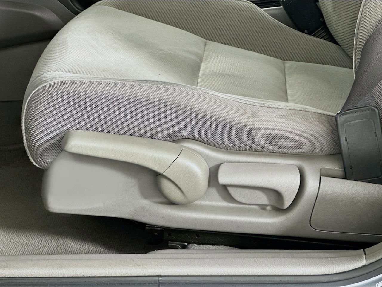 Used 2010 Honda Civic LX image 25