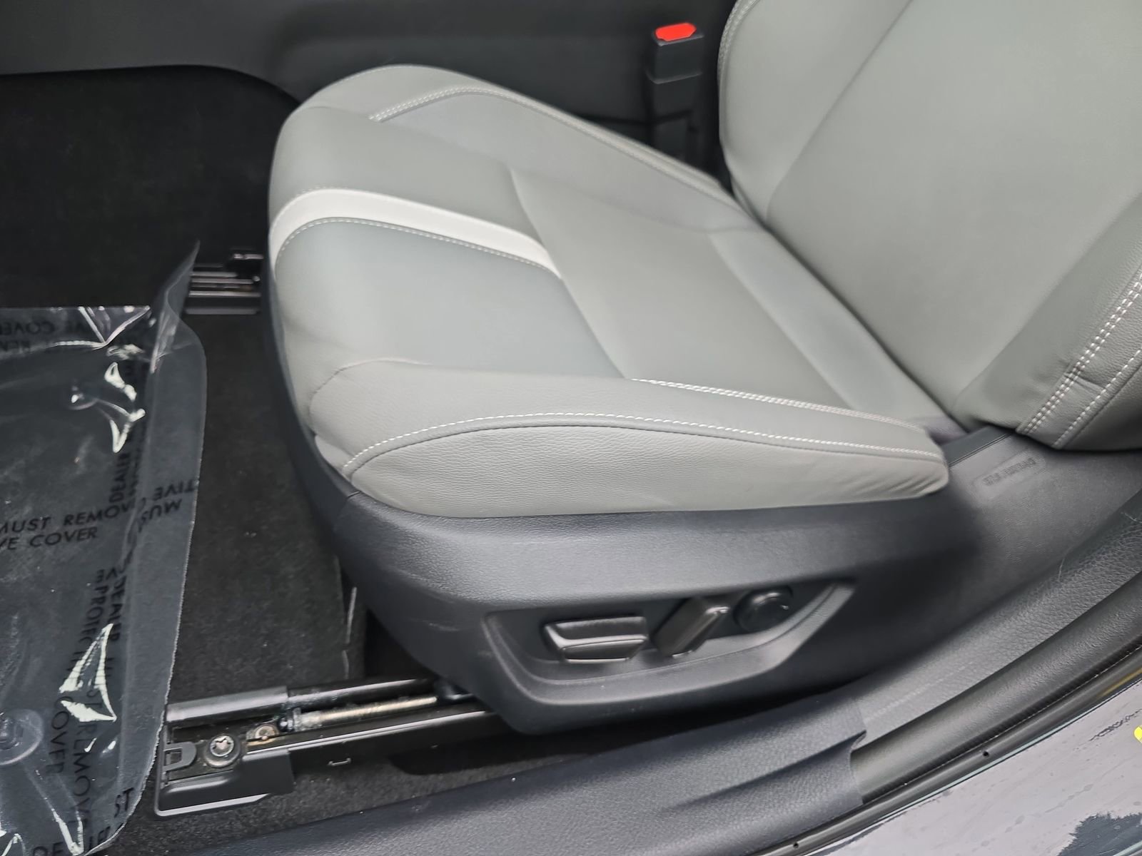 Used 2025 Toyota Camry SE image 35