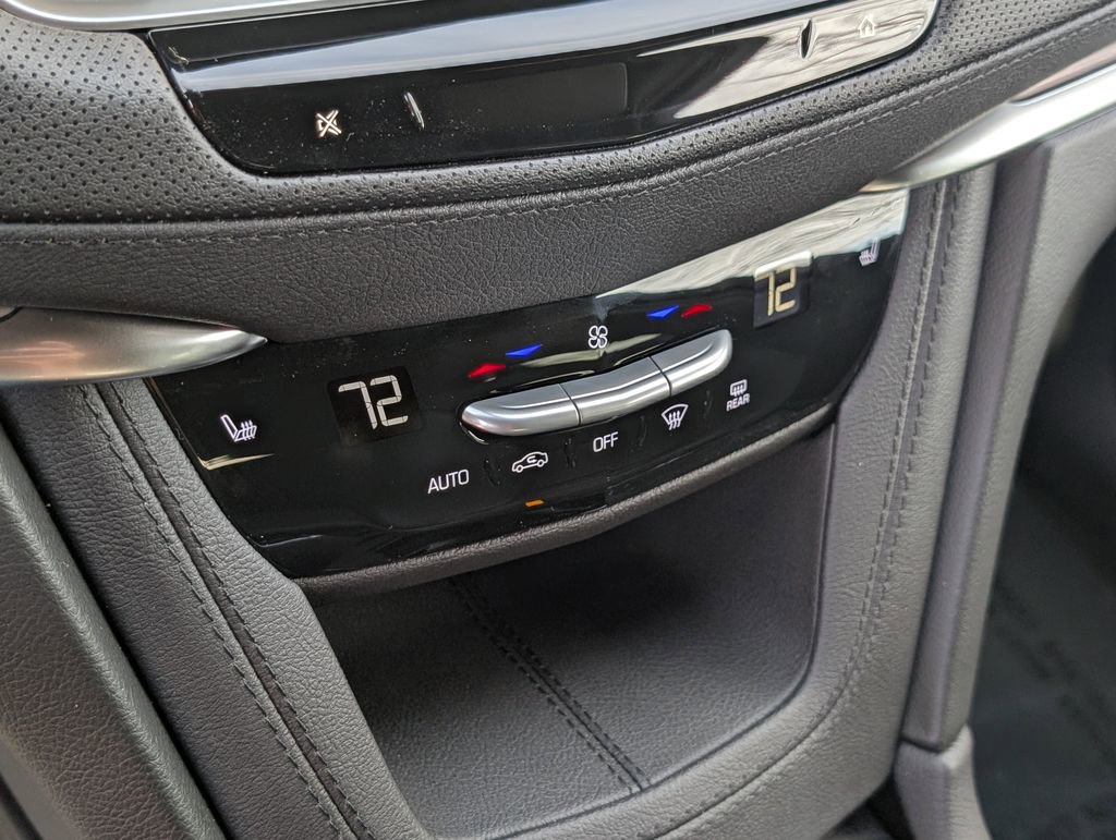 New 2026 Cadillac XT5 Luxury w/ LPO, Bronce Accent Package FWD image 27