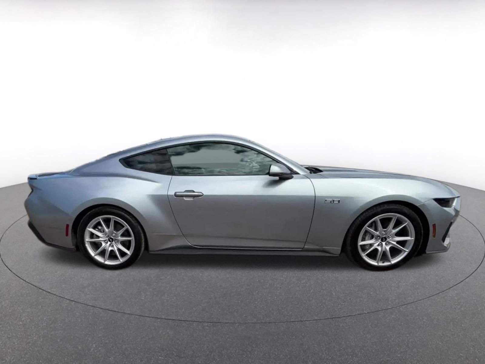 Used 2025 Ford Mustang GT Premium image 16