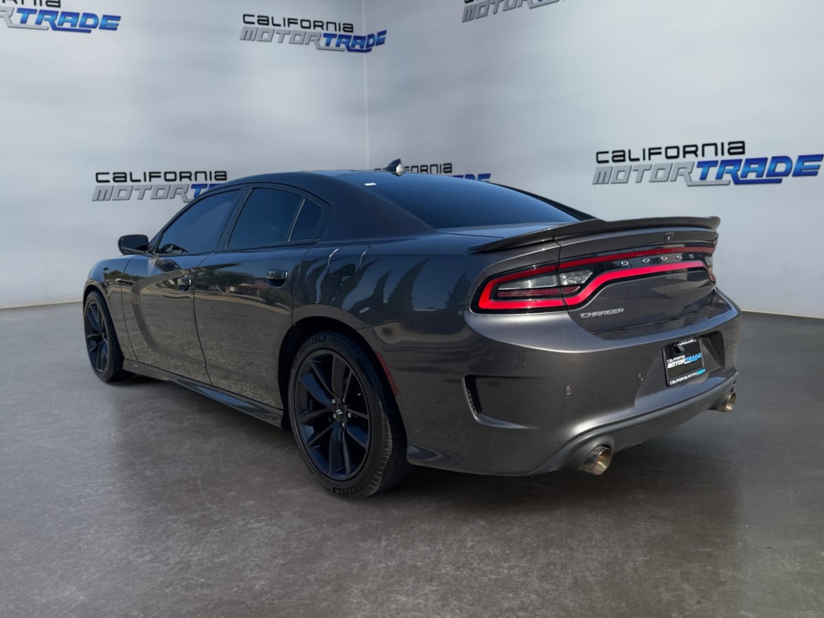 Used 2019 Dodge Charger GT w/ Performance Handling Group RWD image 7