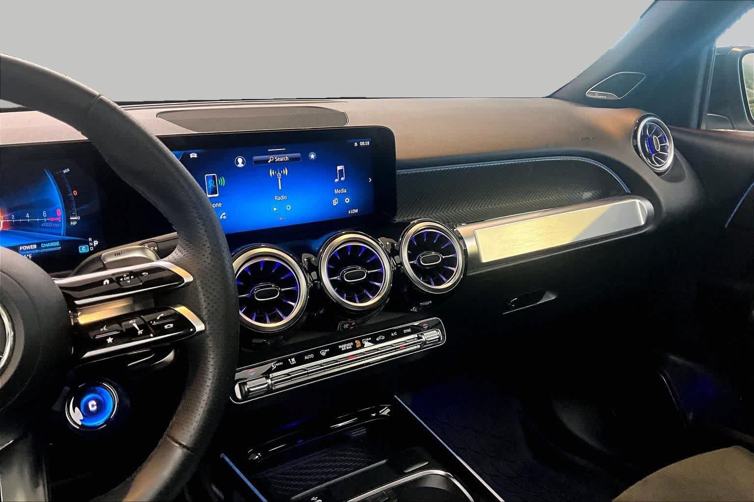 Used 2026 Mercedes-Benz GLB 35 AMG 4MATIC image 7