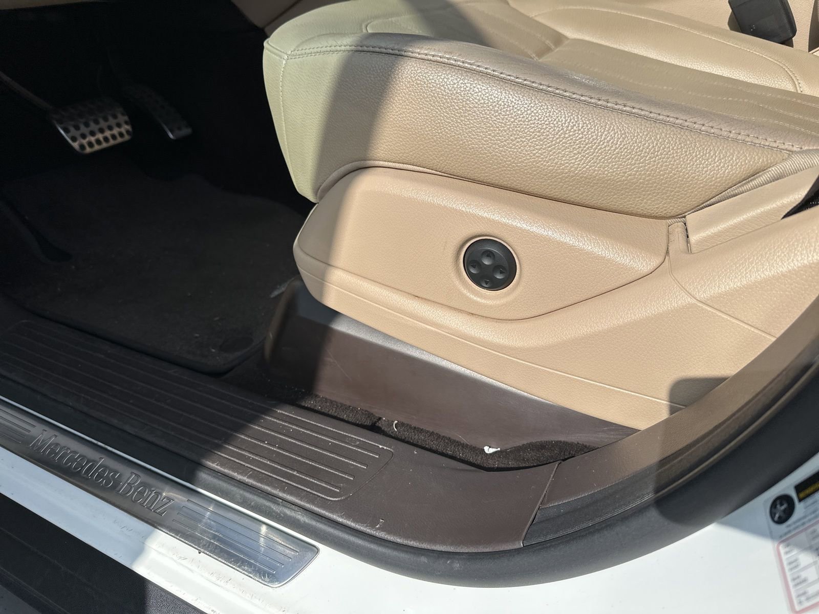 Used 2019 Mercedes-Benz GLE 400 4MATIC image 25