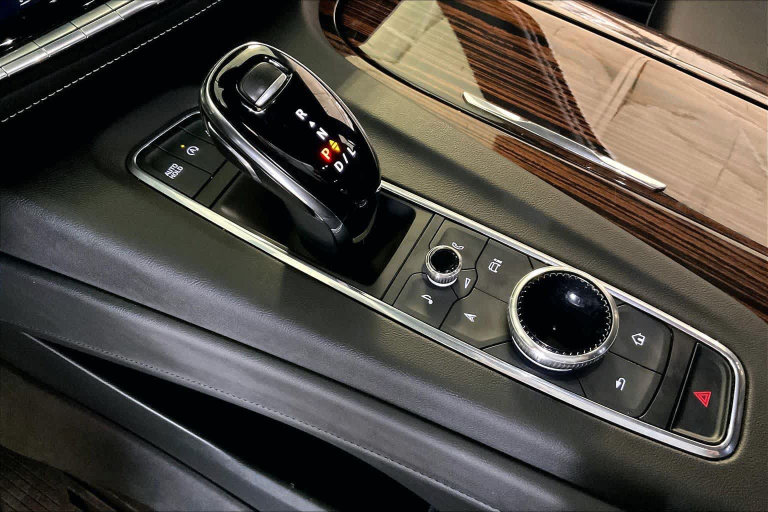 Used 2023 Cadillac Escalade Luxury RWD image 14