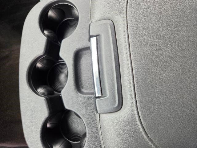 Used 2015 RAM 1500 Express AWD/4WD image 8