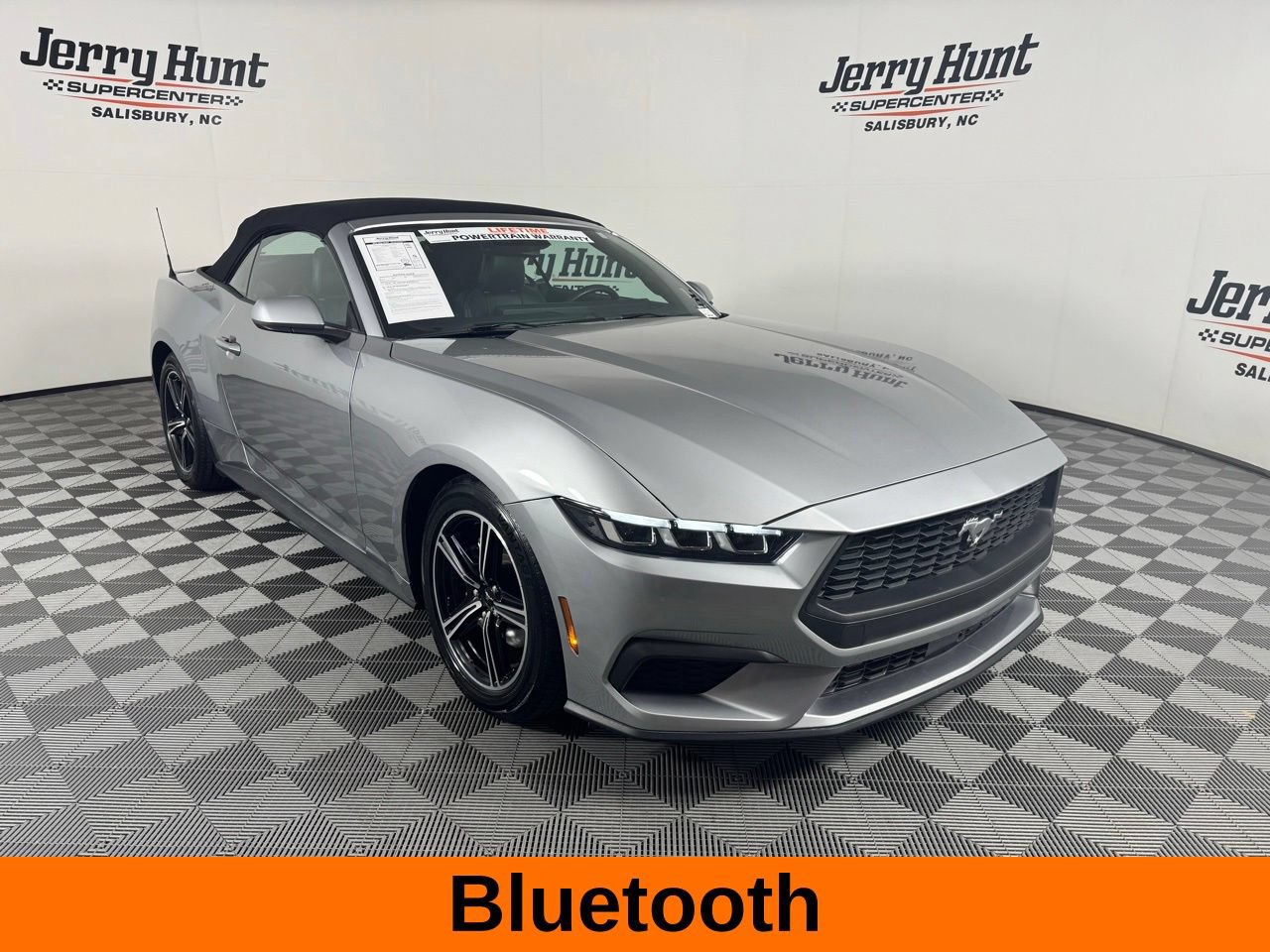 Used 2025 Ford Mustang Premium RWD image 6