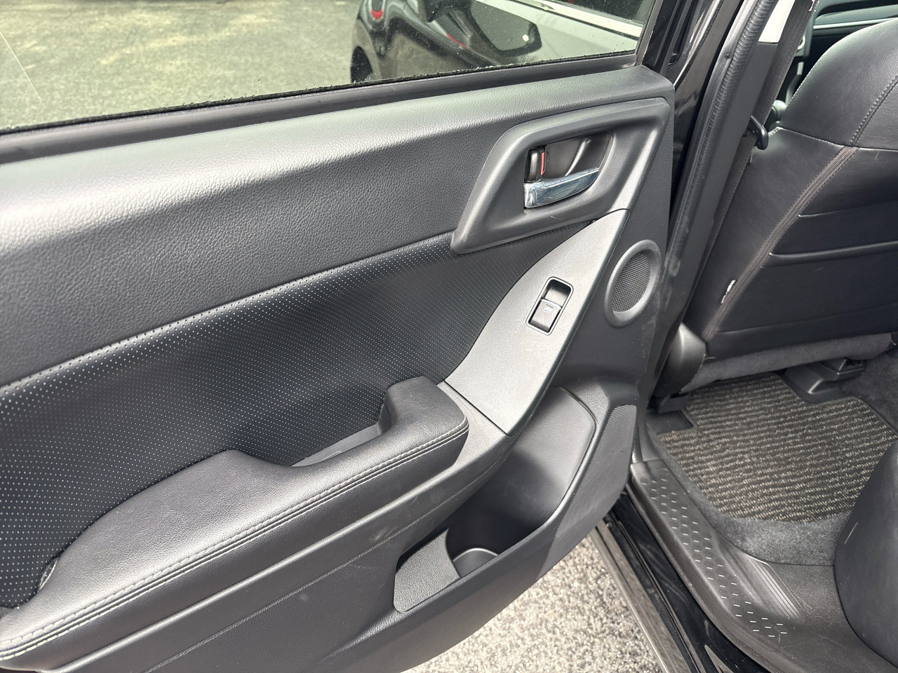 Used 2017 Subaru Forester 2.5i Limited w/ Popular Package #2 image 13