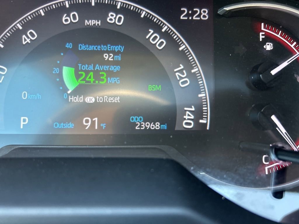 Used 2023 Toyota RAV4 XLE Premium image 21