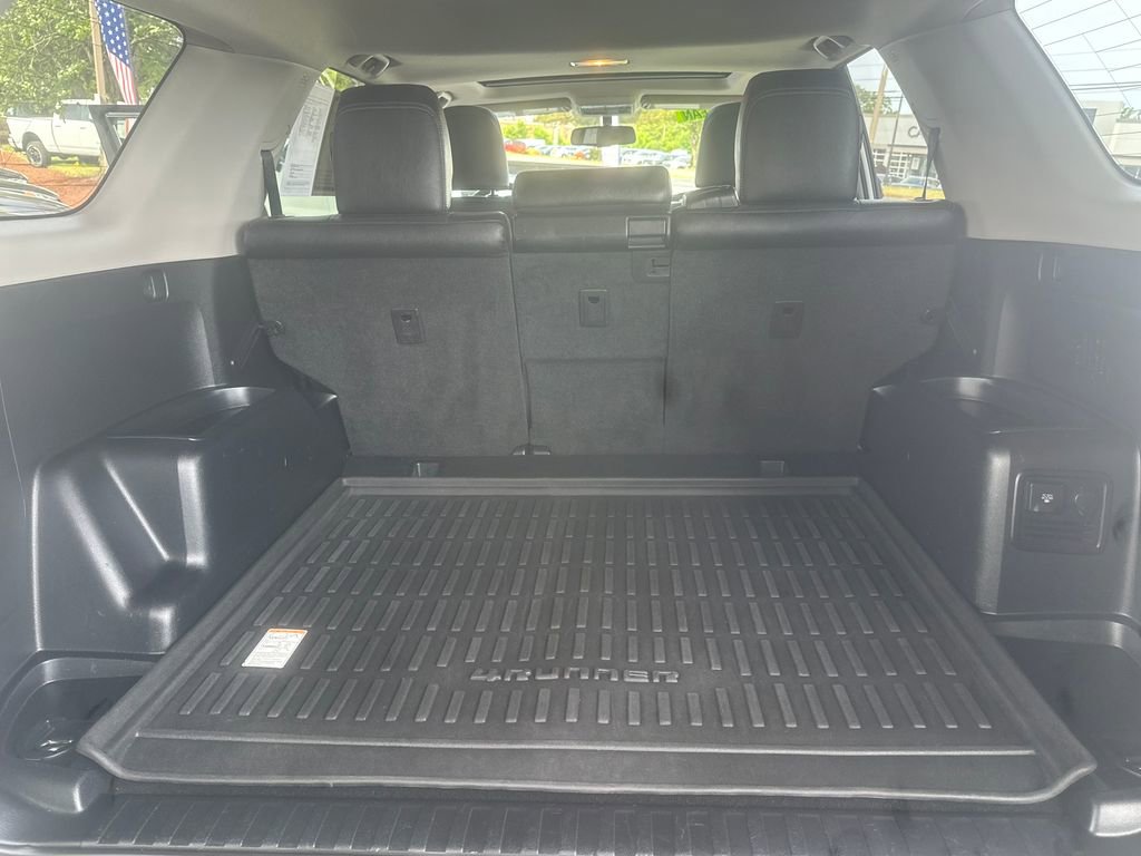 Used 2016 Toyota 4Runner Limited AWD/4WD image 33