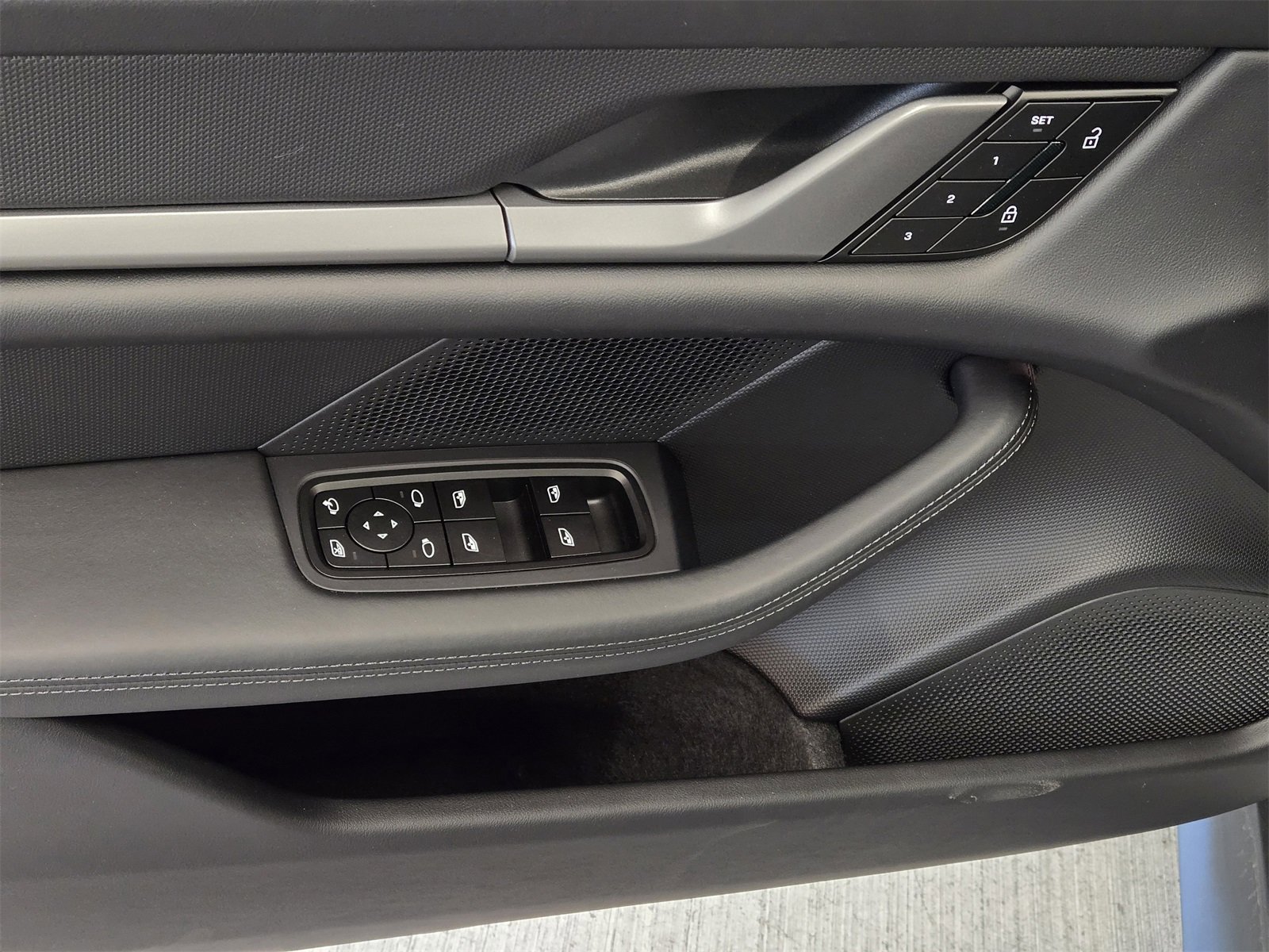 New 2025 Porsche Taycan image 14