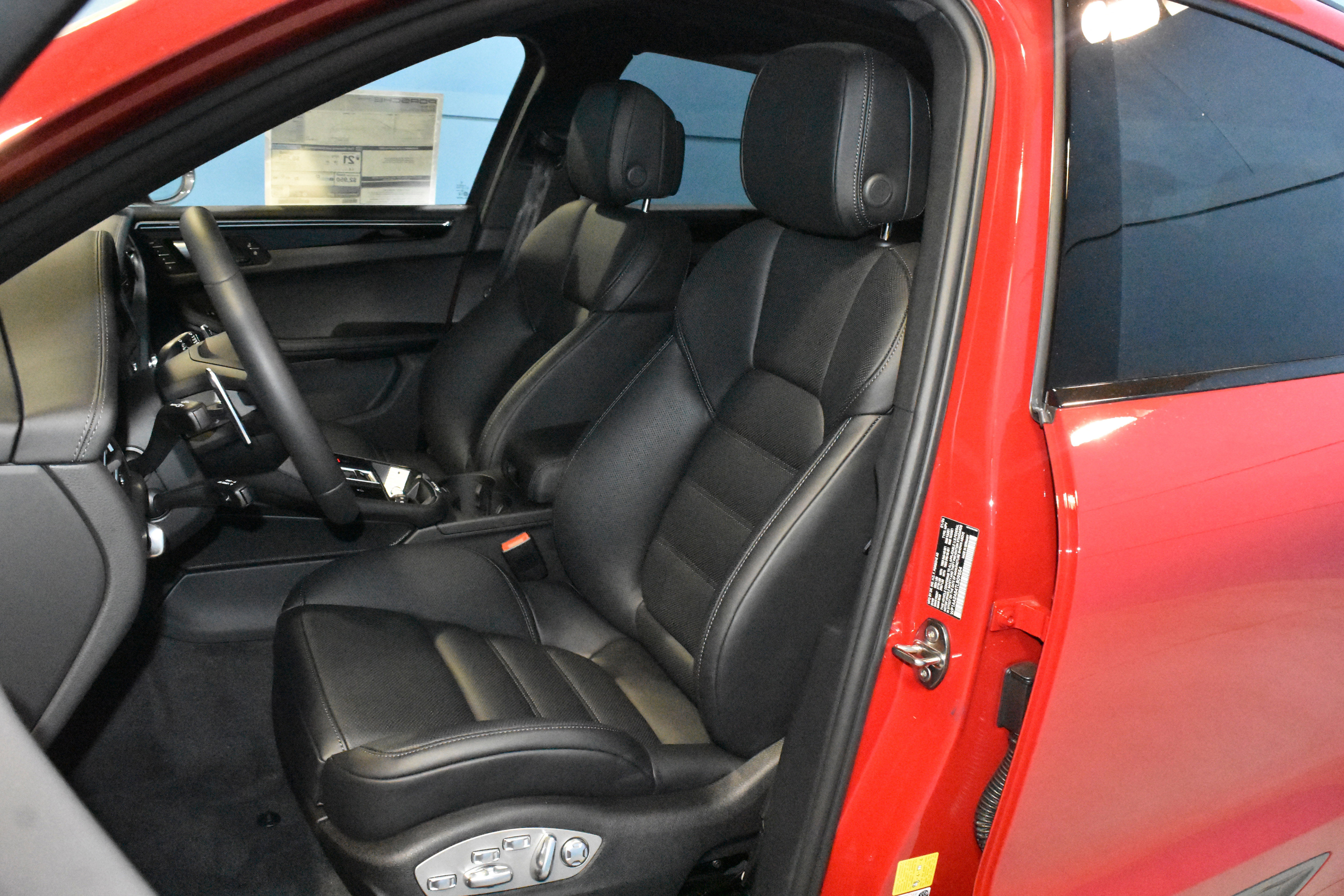 New 2026 Porsche Macan Turbo image 5