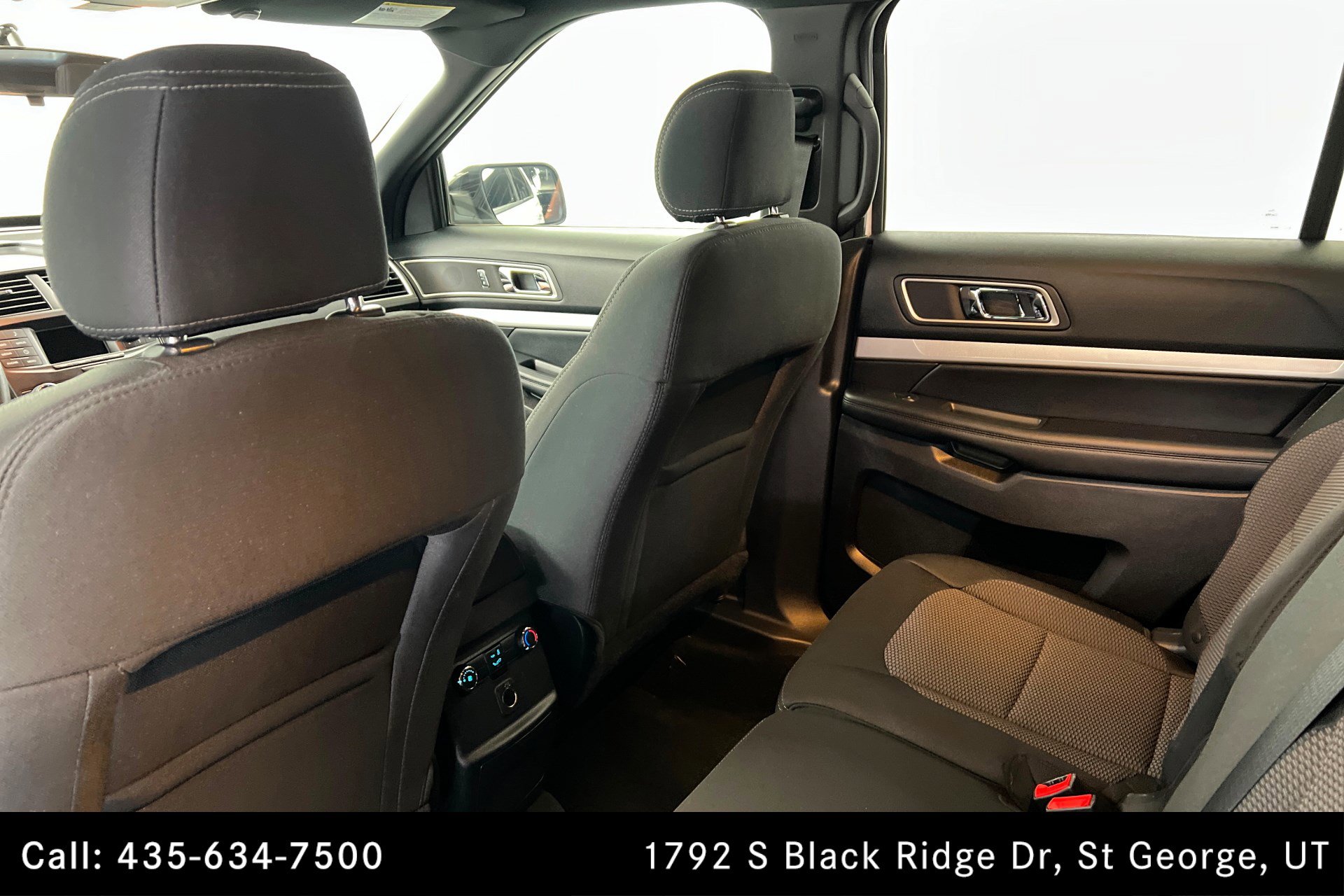Used 2017 Ford Explorer XLT FWD image 19