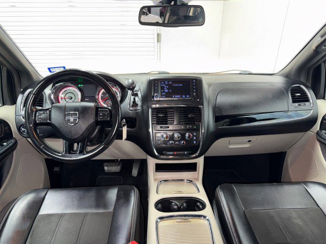 Used 2019 Dodge Grand Caravan SXT FWD image 15