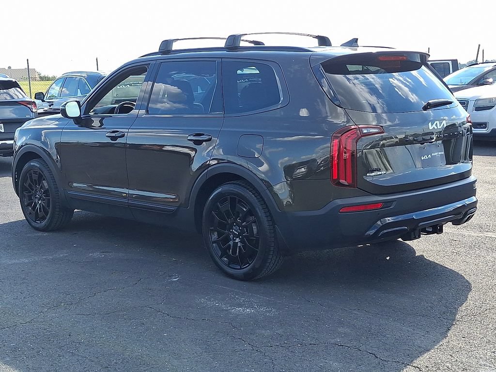 Certified 2022 Kia Telluride SX w/ Nightfall Edition Package AWD/4WD image 4