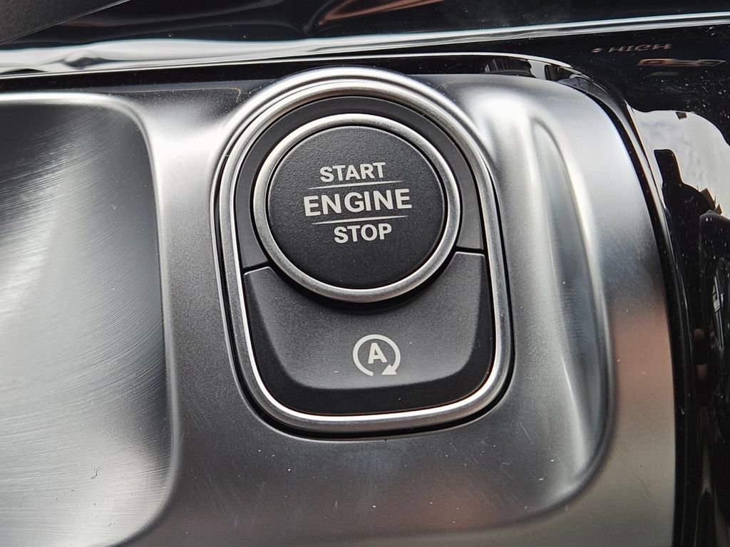 New 2026 Mercedes-Benz GLB 250 4MATIC image 26