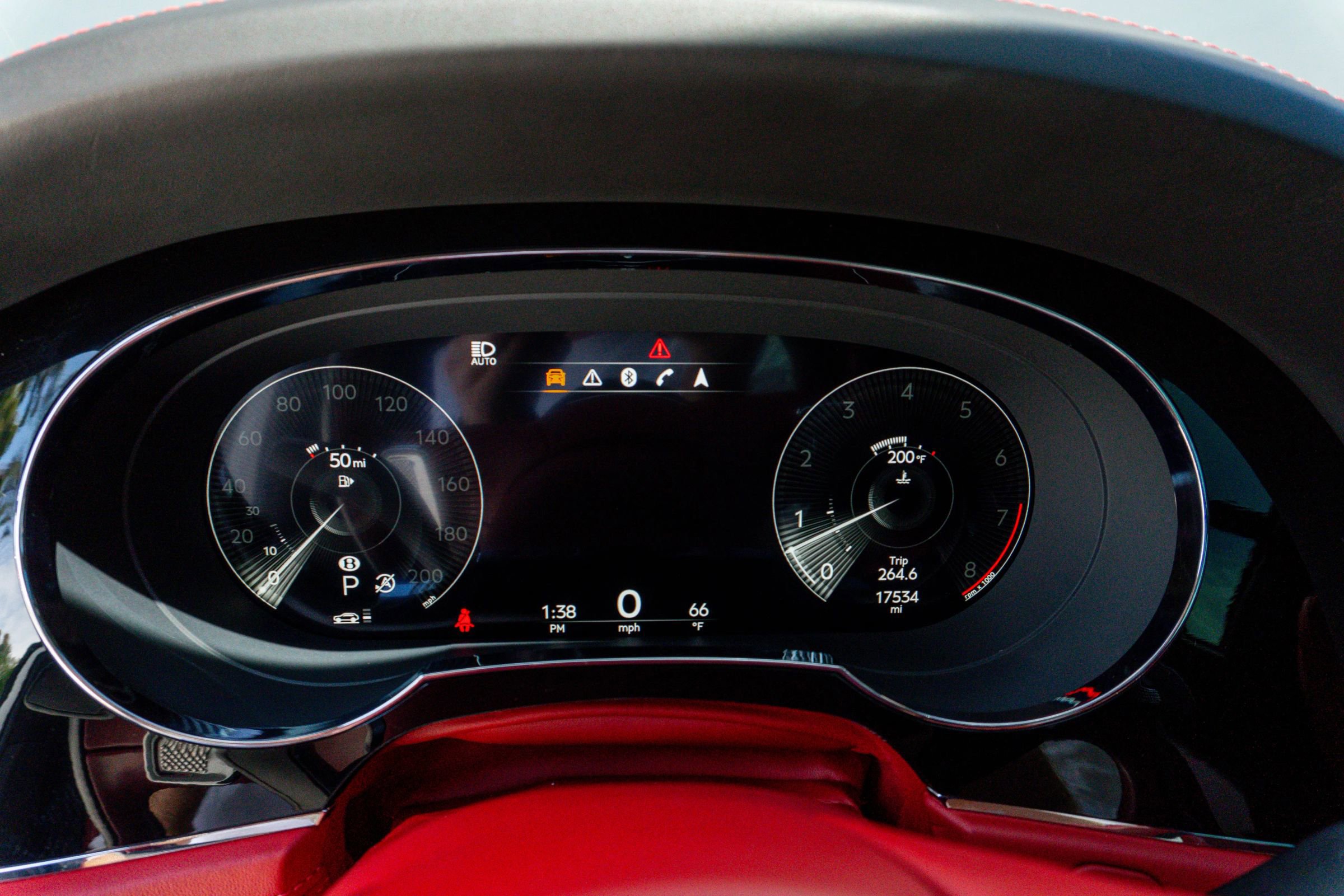 Used 2023 Bentley Bentayga image 67