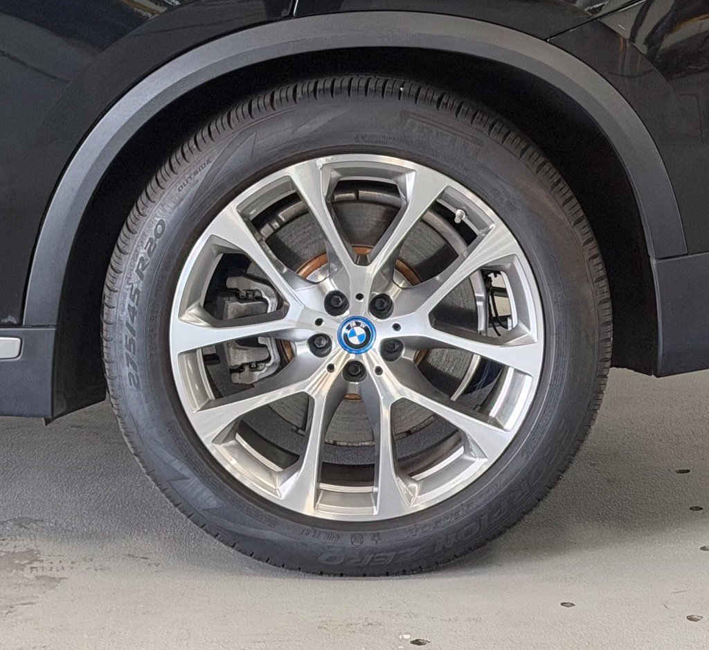 Used 2024 BMW X5 xDrive50e w/ Parking Assistance Package AWD/4WD image 8