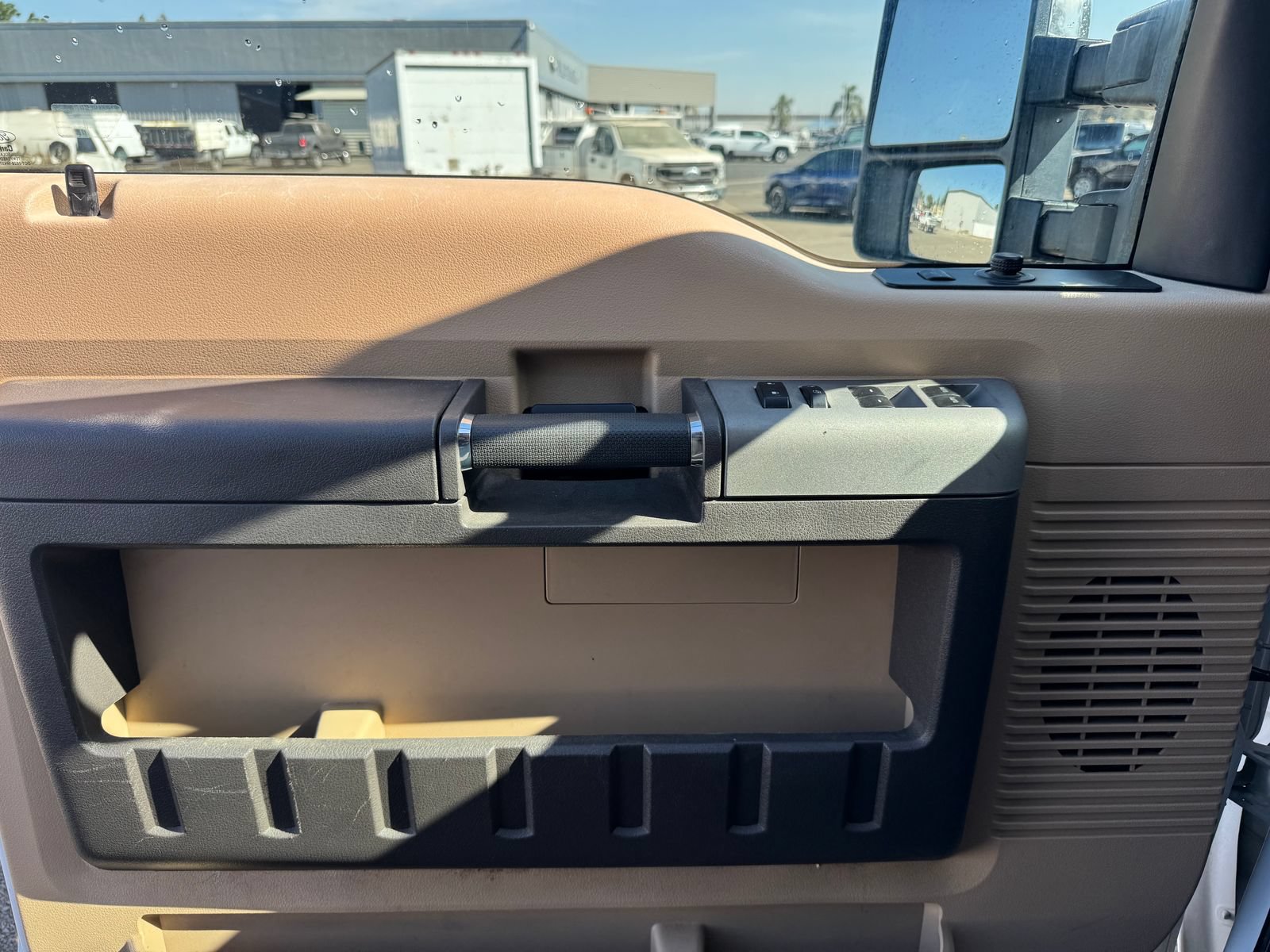 Used 2016 Ford F250 XLT w/ XLT Premium Package AWD/4WD image 12