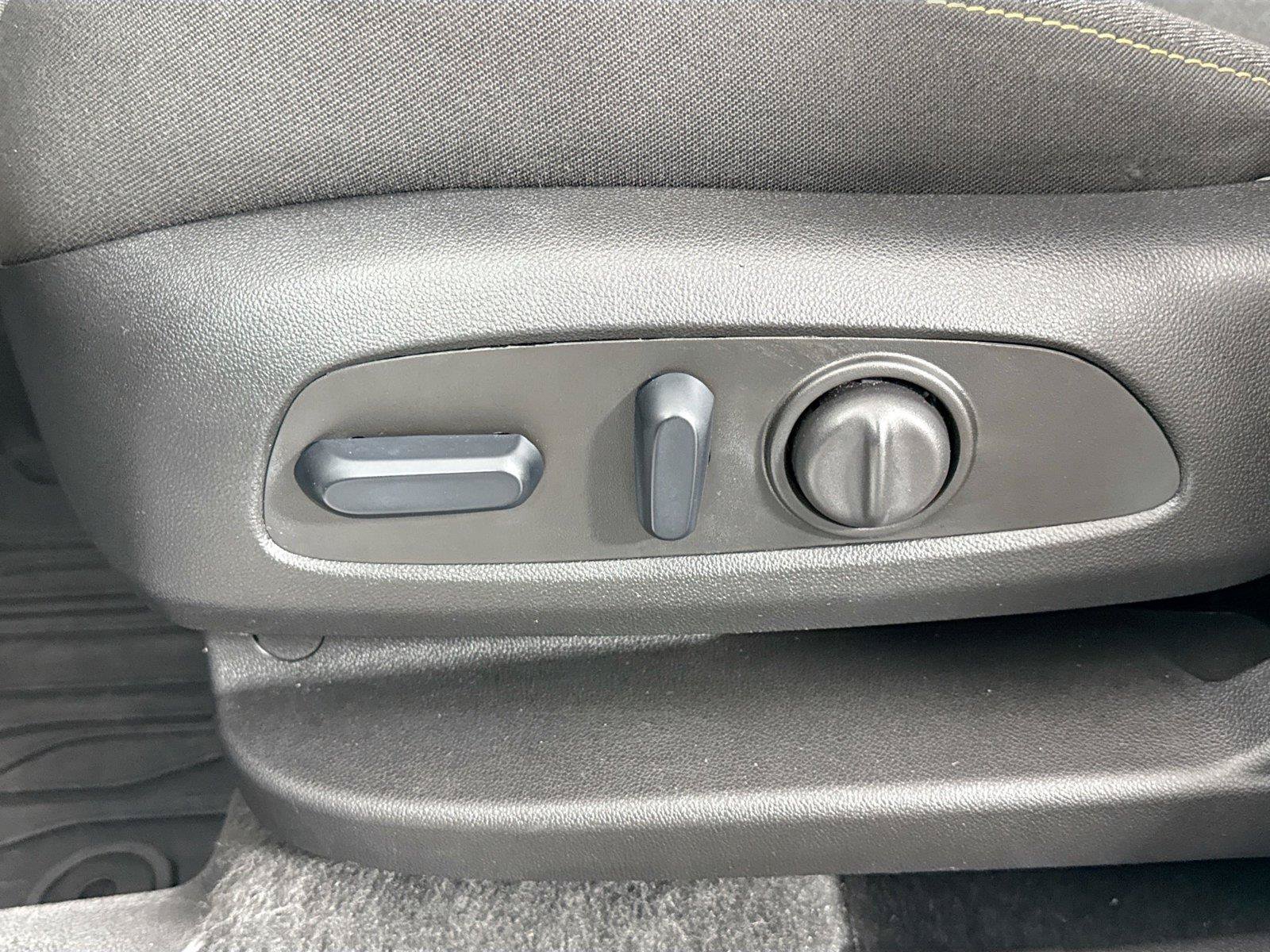 Used 2024 Chevrolet Equinox LT w/ LPO, Floor Liner Package FWD image 26