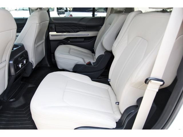 Used 2024 Ford Expedition Platinum RWD image 13