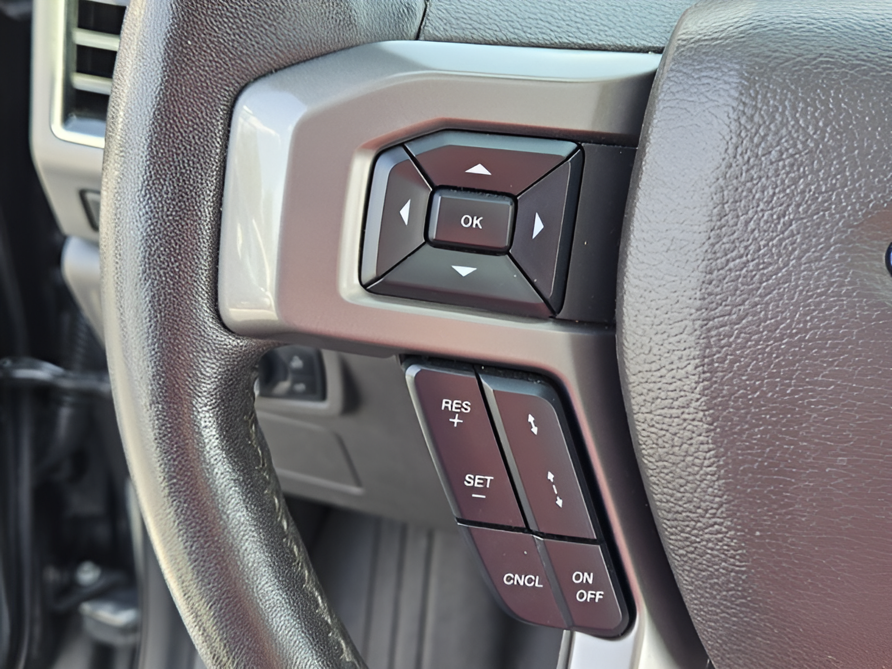 Used 2021 Ford Expedition Max XLT RWD image 24